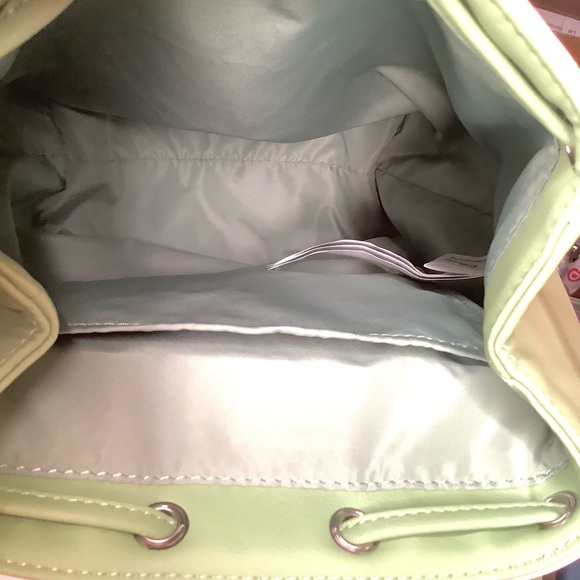 Loungefly Disney WinnieThe Pooh & Eeyore Florals Mini Green and Cream Backpack - Picture 10 of 13